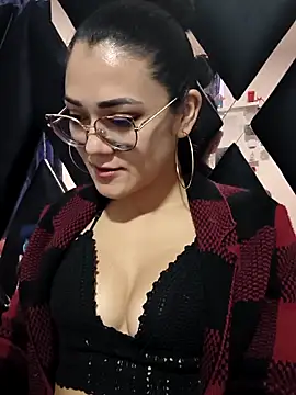 Freyarosse online show from February 3, 2026, 12:10 pm