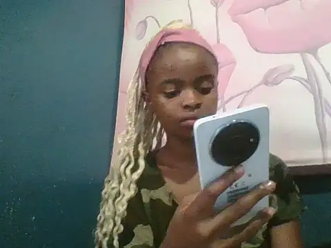 petitemew online show from March 22, 2026, 3:04 pm