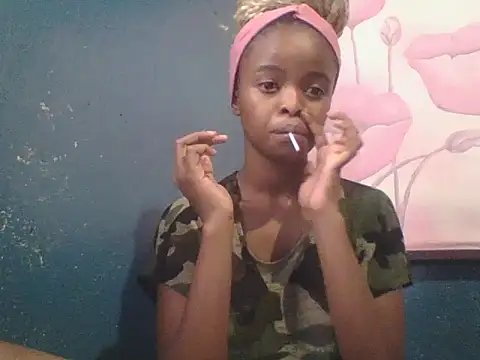 petitemew online show from March 25, 2026, 7:14 am