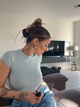 NovaLushhh online show from March 5, 2026, 4:03 pm