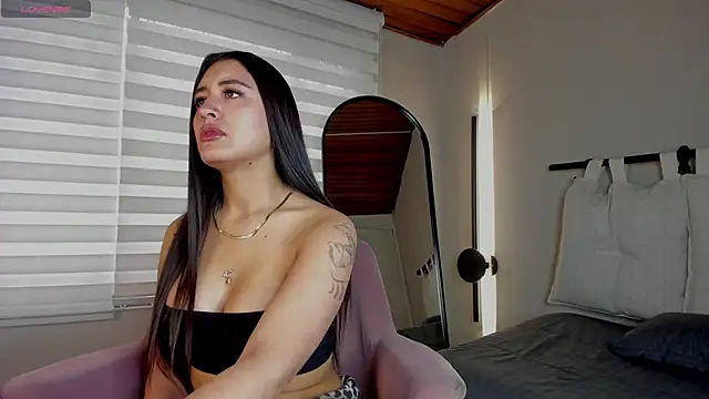 Snapshot of laila__sub_ chatting on February 19, 2026, 12:56 pm laila sub online show from February 19, 2026, 12:56 pm