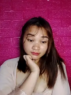 Lisakeem online show from April 3, 2026, 9:57 pm