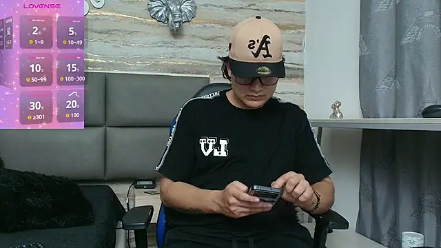 Danner Alaia online show from February 27, 2026, 8:20 pm