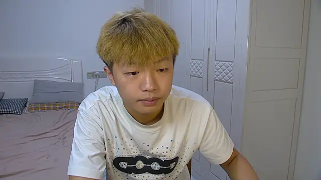 Chocolates-001 online show from March 12, 2026, 10:32 am