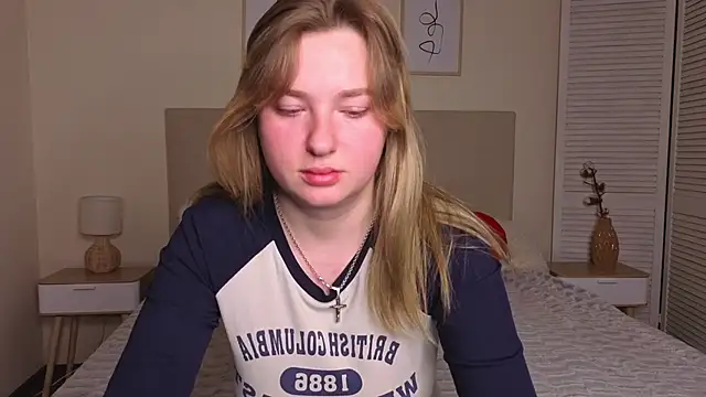 VladaHotxx online show from January 13, 2026, 11:10 pm