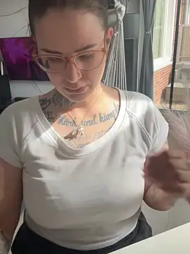 NyxTattoo online show from April 12, 2026, 1:49 pm