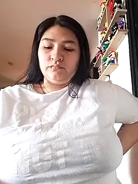 Snapshot of LauraHorny69 chatting on April 26, 2026, 3:32 pm LauraHorny69 online show from April 26, 2026, 3:32 pm