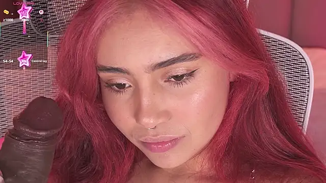 Dakota velvet  online show from March 4, 2026, 12:33 pm