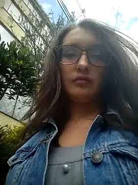 Snapshot of Karla-giraldo_1 chatting on February 11, 2026, 4:01 pm Karla-giraldo 1 online show from February 11, 2026, 4:01 pm