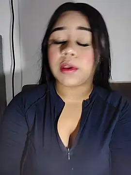 Snapshot of cami__sexy chatting on June 19, 2026, 5:23 am cami sexy online show from June 19, 2026, 5:23 am