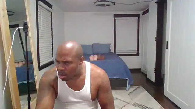 Snapshot of TheCrushExperience chatting on March 8, 2026, 2:04 am TheCrushExperience online show from March 8, 2026, 2:04 am
