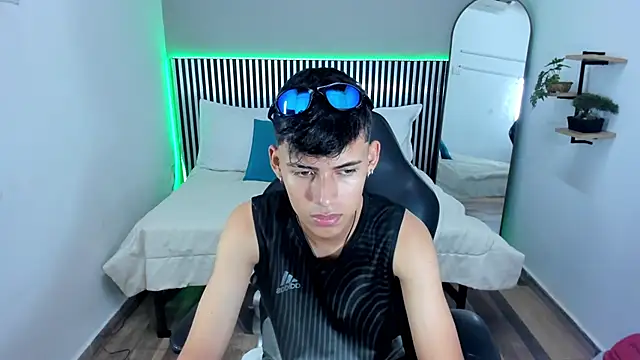 Snapshot of Astaroth_Grigori chatting on February 18, 2026, 7:32 pm Astaroth Grigori online show from February 18, 2026, 7:32 pm