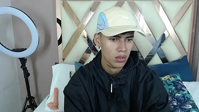 Snapshot of Astaroth_Grigori chatting on February 22, 2026, 3:54 pm Astaroth Grigori online show from February 22, 2026, 3:54 pm