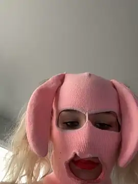 SexySkiBunny online show from February 23, 2026, 6:27 pm