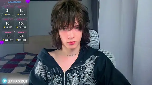 LeonBoykisser online show from July 1, 2026, 3:45 pm