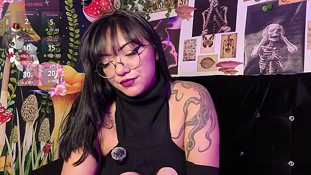 victoriia thompson online show from March 2, 2026, 8:37 pm