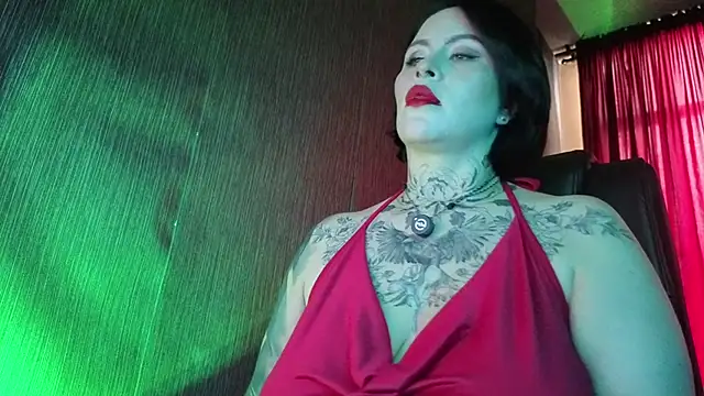 Mistressolivia07 online show from April 5, 2026, 5:43 pm