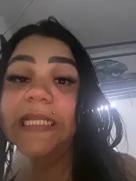 Snapshot of MorenaCariok chatting on May 1, 2026, 12:37 am MorenaCariok online show from May 1, 2026, 12:37 am