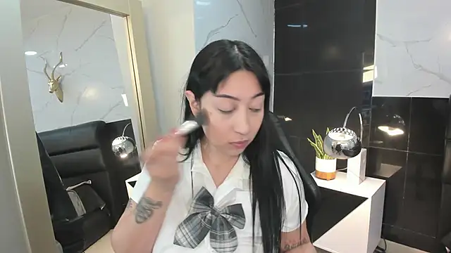 KomiCatt online show from April 22, 2026, 12:50 pm