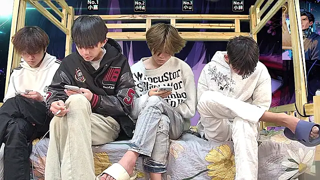 xiaohuangren01 online show from March 16, 2026, 5:44 am