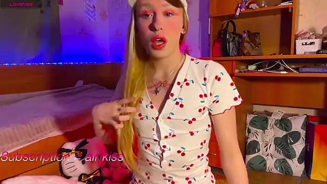 Snapshot of miss_barbie111 chatting on February 14, 2026, 3:31 pm miss barbie111 online show from February 14, 2026, 3:31 pm