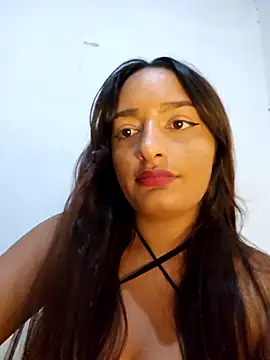 Snapshot of Luxlariel1 chatting on January 15, 2026, 2:49 am Luxlariel1 online show from January 15, 2026, 2:49 am