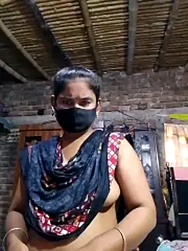 Hot Sweeti online show from April 17, 2026, 10:29 am