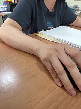 Donna9696 online show from April 13, 2026, 1:00 am