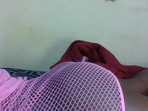 Snapshot of Ucliu113 chatting on February 17, 2026, 10:05 pm Ucliu113 online show from February 17, 2026, 10:05 pm