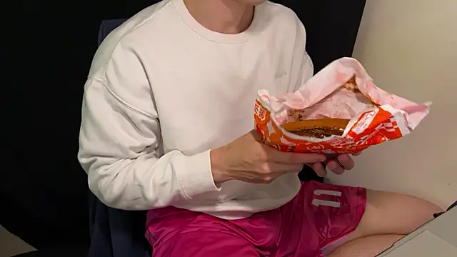 hao105 online show from February 15, 2026, 3:53 pm