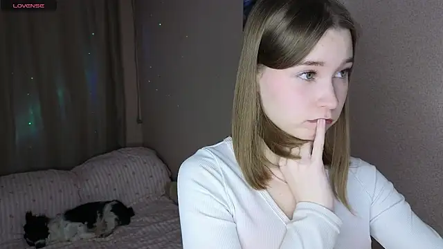 Snapshot of vickky_shy chatting on January 14, 2026, 5:51 pm vickky shy online show from January 14, 2026, 5:51 pm