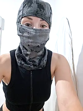 Mariposa-azul online show from January 14, 2026, 5:18 pm