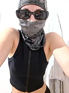 Mariposa-azul online show from January 15, 2026, 1:37 pm