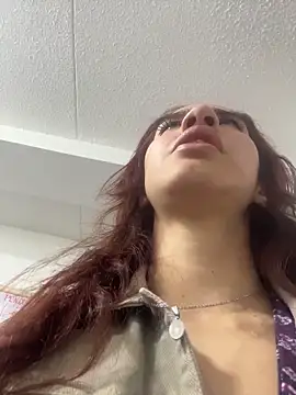 Snapshot of elodie_rouge chatting on May 30, 2026, 12:13 pm elodie rouge online show from May 30, 2026, 12:13 pm