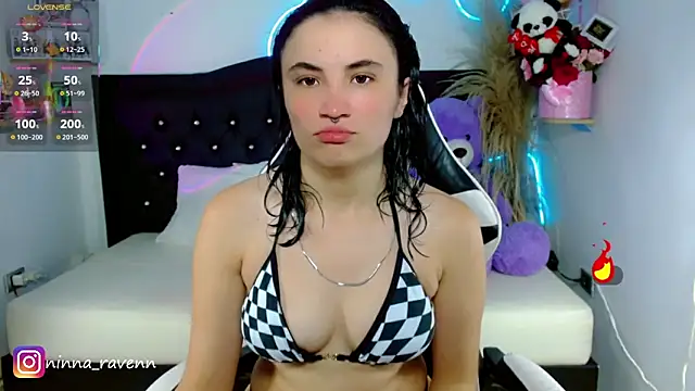 Snapshot of AriaDark chatting on April 27, 2026, 9:02 pm AriaDark online show from April 27, 2026, 9:02 pm