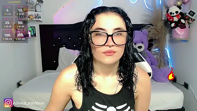 Snapshot of AriaDark chatting on May 1, 2026, 9:08 pm AriaDark online show from May 1, 2026, 9:08 pm