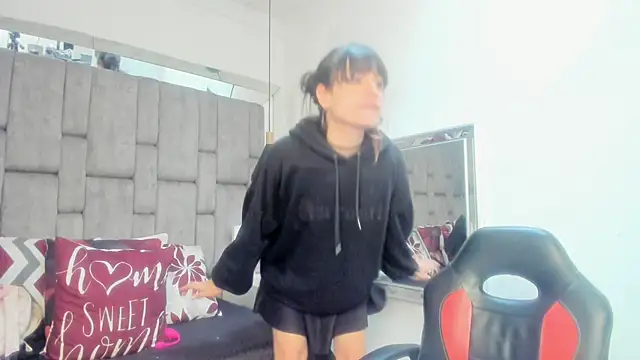 JenniQ69 online show from March 12, 2026, 1:50 pm