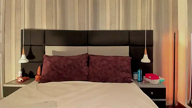 pamelamendez 1 online show from February 10, 2026, 3:54 am