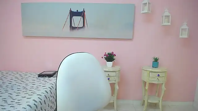 scarlett clyde online show from February 2, 2026, 12:26 pm