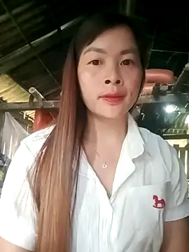 Bling sexy online show from April 12, 2026, 11:32 pm