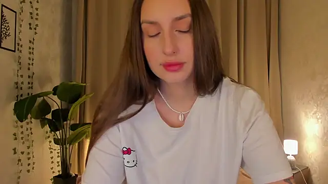 Celine Coello online show from April 22, 2026, 3:53 am