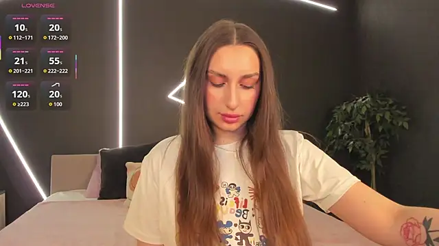 Snapshot of Celine_Coello chatting on May 18, 2026, 1:06 pm Celine Coello online show from May 18, 2026, 1:06 pm