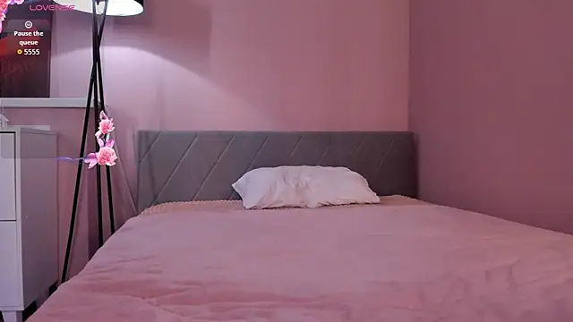 Snapshot of Celine_Coello chatting on June 8, 2026, 1:28 am Celine Coello online show from June 8, 2026, 1:28 am