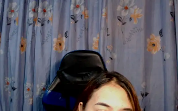 pinay mayahiga online show from April 4, 2026, 5:21 pm