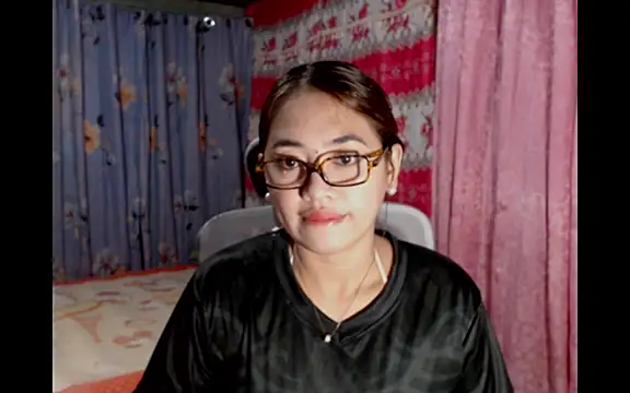 Snapshot of pinay_mayahiga chatting on July 19, 2026, 1:26 pm pinay mayahiga online show from July 19, 2026, 1:26 pm
