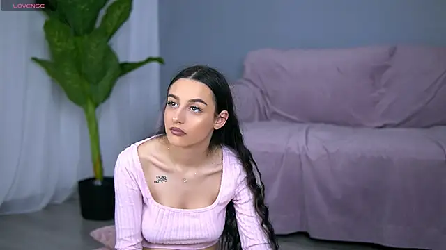 Snapshot of ElaraVixen chatting on February 18, 2026, 7:32 pm ElaraVixen online show from February 18, 2026, 7:32 pm