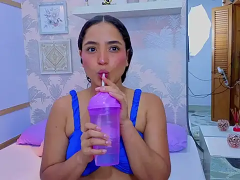 Emma Thompssonn online show from February 10, 2026, 12:20 pm