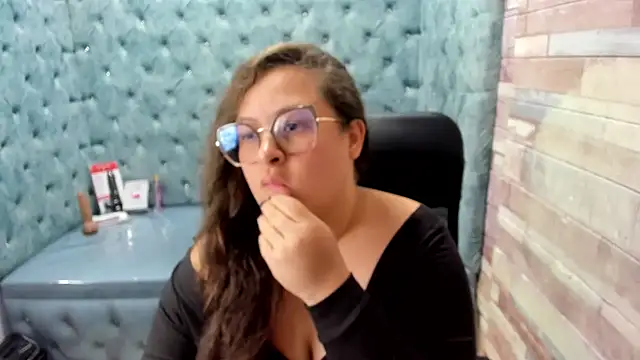 Sarah Boobs  online show from June 8, 2026, 4:02 am