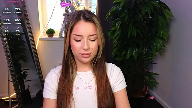 AnikaHarryson online show from January 17, 2026, 1:16 pm