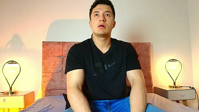 Alexander Connor online show from April 23, 2026, 12:04 pm